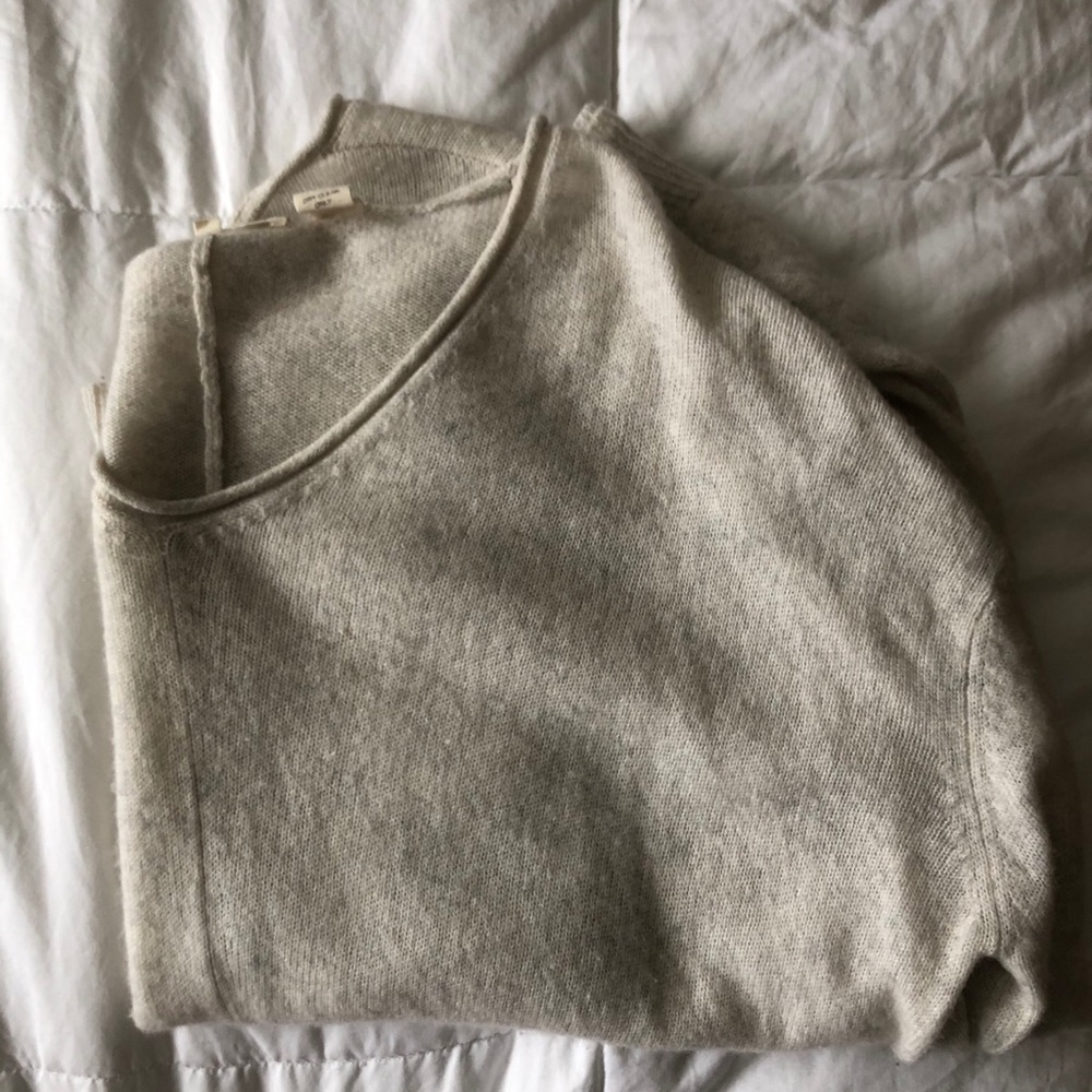 SUPER soft 100% Cashmere sweater